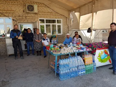 Mittagessen an einem Strassenstand