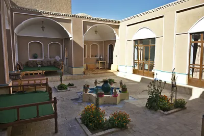 Traditional Guesthouse in Varzaneh